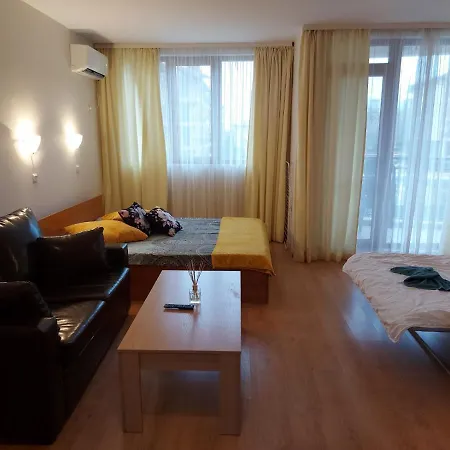 апартаменти-студия в комплекс нестинарка Apartmán