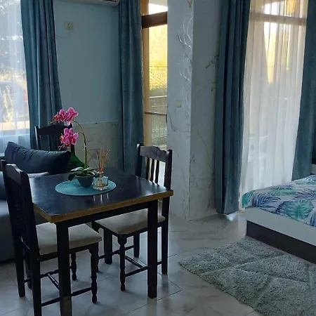 апартаменти-студия в комплекс нестинарка Carevo