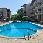 Apartament апартаменти-студия в комплекс нестинарка