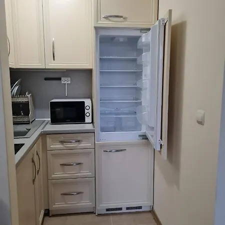 Apartman апартаменти-студия в комплекс нестинарка *