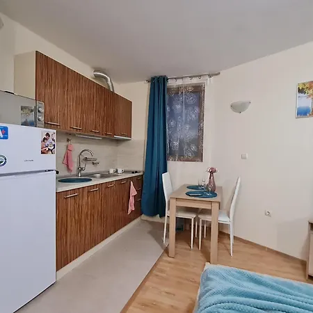 Apartman апартаменти-студия в комплекс нестинарка *