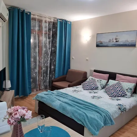 апартаменти-студия в комплекс нестинарка Apartament *