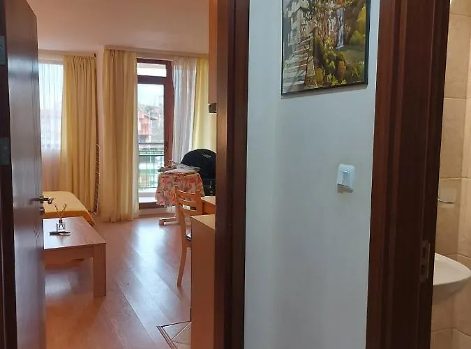 апартаменти-студия в комплекс нестинарка