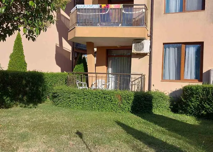 апартаменти-студия в комплекс нестинарка * Carevo