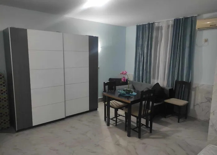 апартаменти-студия в комплекс нестинарка Apartmán Carevo